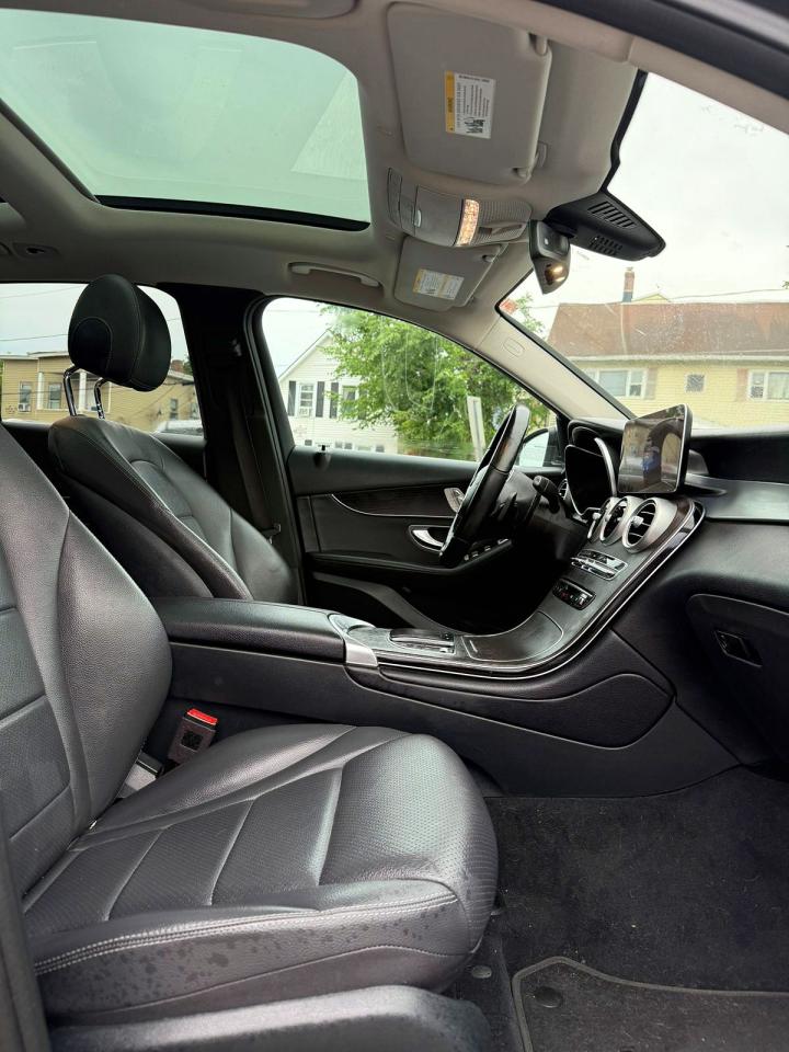 2021 Mercedes-Benz GLC-Class VIN W1N0G8EB8MV302853 COPART salvage auction — Minor Dent/Scratches, RI - CERTIFICATE OF TITLE (P), sold $15,900 on 2026-07-01 (photo 5)