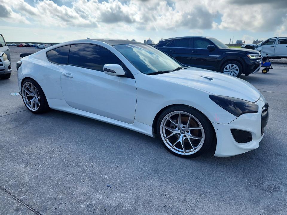 2013 Hyundai Genesis VIN KMHHU6KJ5DU084746 COPART salvage auction — REAR END, LA - CERT OF TITLE-SALVAGE, sold $525 on 2026-07-29 (photo 4)
