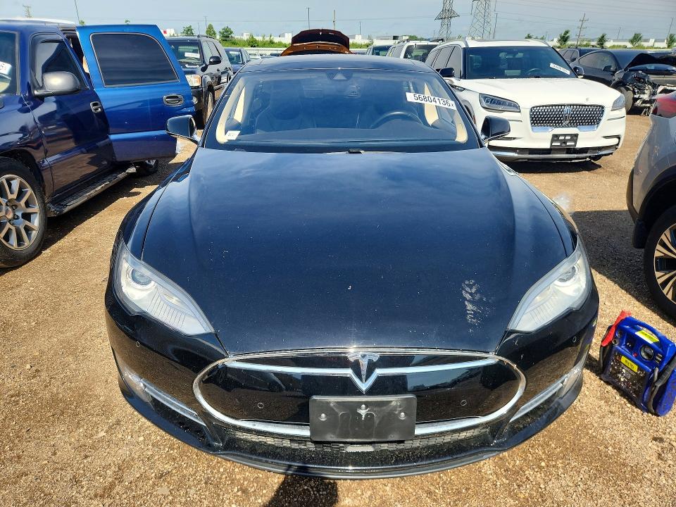 2015 Tesla Model s VIN 5YJSA1H18FF080201 COPART salvage auction — NORMAL WEAR, Il - Certificate Of Title, sold $3,500 on 2026-07-07 (photo 5)