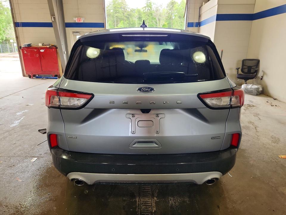 2022 Ford Escape VIN 1FMCU0BZ0NUA71563 COPART salvage auction — MECHANICAL, VA - CERTIFICATE OF TITLE, sold $4,550 on 2026-07-09 (photo 6)