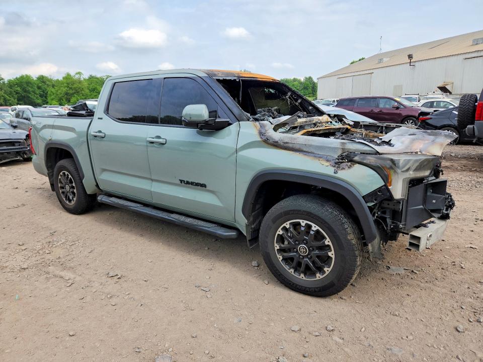 2022 Toyota Tundra VIN 5TFLA5DB1NX014295 COPART salvage auction — BURN, PA - CERTIFICATE OF SALVAGE, sold $7,000 on 2026-07-13 (photo 4)