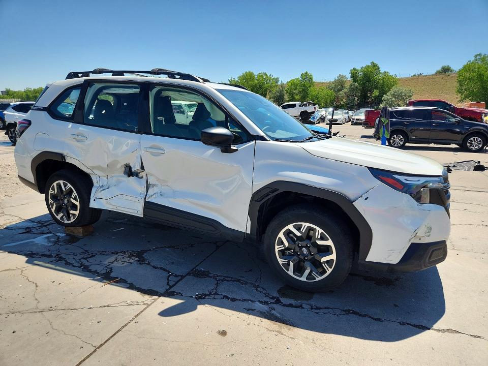 2025 Subaru Forester VIN JF2SLDAC5SH441855 COPART salvage auction — SIDE, Co - Salvage Title, sold $7,400 on 2026-08-03 (photo 4)