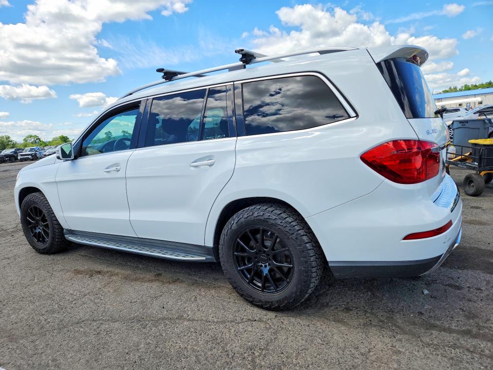 2015 Mercedes-benz Gl-class VIN 4JGDF2EE6FA464604 COPART salvage auction — MINOR DENT/SCRATCHES, PA - CERT OF TITLE (P), sold $6,600 on 2026-07-14 (photo 2)