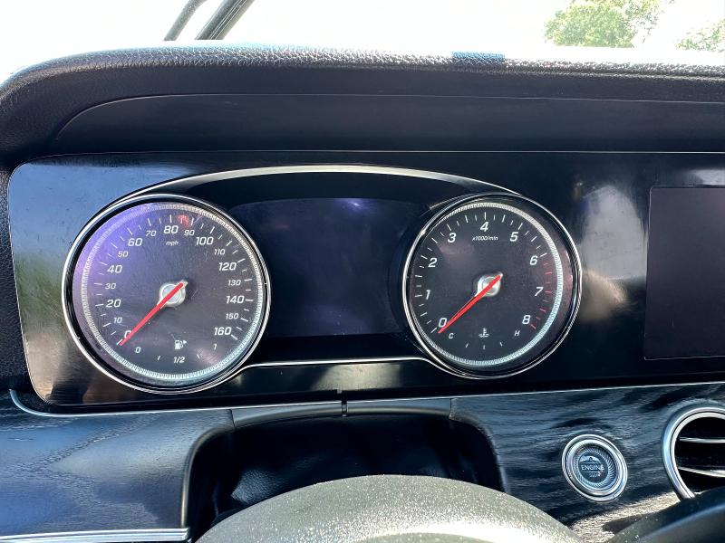 2019 Mercedes-benz E-klasse VIN WDDZF4KB5KA511475 COPART salvage auction — MINOR DENT/SCRATCHES, Va - Certificate Of Title, sold $13,700 on 2026-07-29 (photo 6)