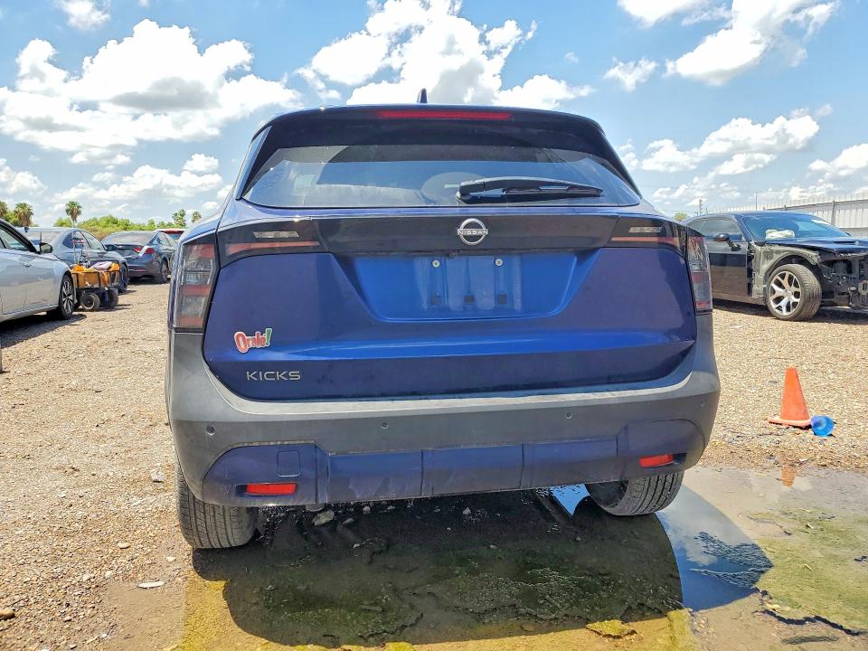 2025 Nissan Kicks VIN 3N8AP6CA7SL373120 COPART salvage auction — MINOR DENT/SCRATCHES, TX - CERTIFICATE OF TITLE (P), sold $9,500 on 2026-07-27 (photo 6)