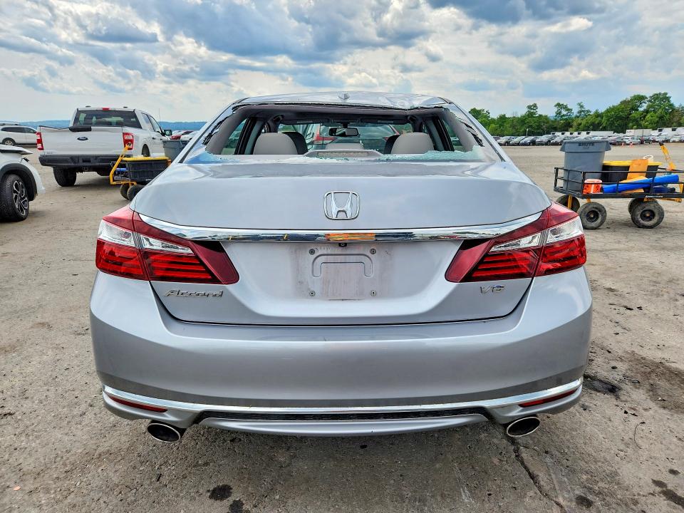 2017 Honda VIN 1HGCR3F88HA044143 COPART salvage auction — ROOF, Pa - Certificate Of Salvage, sold $6,600 on 2026-07-02 (photo 6)