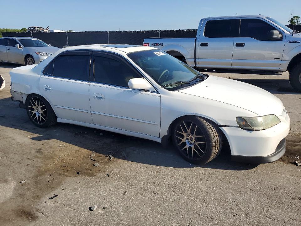 1998 Honda Accord VIN 1HGCG1659WA055911 COPART salvage auction — REAR END, FL - CERT OF TITLE SLVG REBUILDABLE, sold $375 on 2026-07-02 (photo 4)