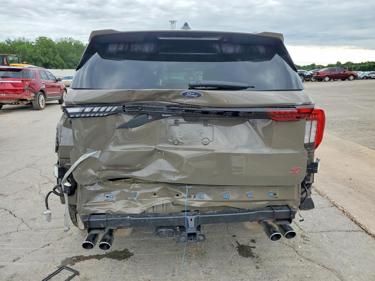 2026 Ford Explorer VIN 1FMWK8GC4TGA10251 COPART salvage auction — Rear End, OK - CERT OF TITLE-SALVAGE, sold $24,600 on 2026-06-25 (photo 6)
