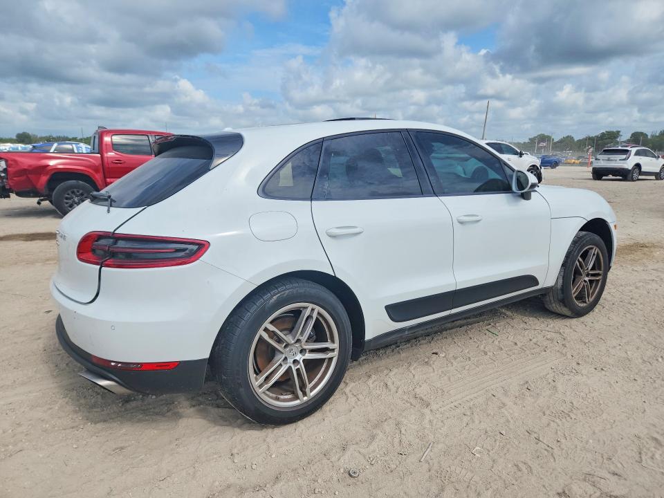 2018 Porsche Macan VIN WP1AA2A57JLB13062 COPART salvage auction — SIDE, FL - CERT OF TITLE SLVG REBUILDABLE, sold $4,350 on 2026-08-06 (photo 3)