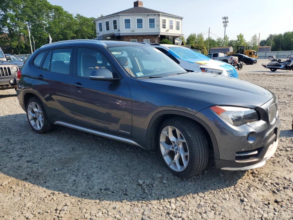 2015 BMW X1 VIN WBAVL1C52FVY36234 COPART salvage auction — MINOR DENT/SCRATCHES, Ma - Cert Of Title-Reconstrctd Coll, sold $2,950 on 2026-07-16 (photo 4)