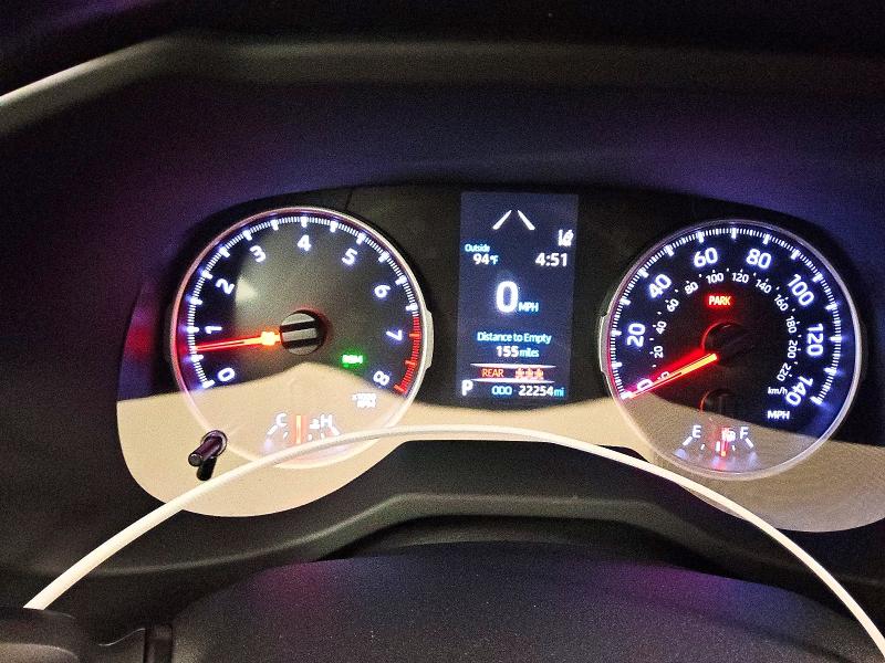 2019 Toyota Rav4 VIN JTMW1RFVXKD032156 COPART salvage auction — MINOR DENT/SCRATCHES, Tx - Certificate Of Title, sold $17,200 on 2026-07-09 (photo 9)