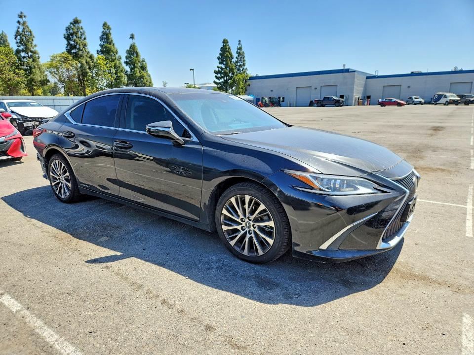 2019 Lexus VIN JTHB21B18K2004401 COPART salvage auction — REAR END, Salvage Title, sold $2,500 on 2026-07-21 (photo 4)