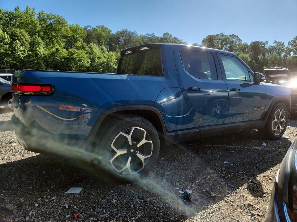 2022 Rivian R1t VIN 7FCTGAAA6NN014186 COPART salvage auction — FRONT END, Md - Parts Only-No Title Letter, sold $12,400 on 2026-07-14 (photo 3)
