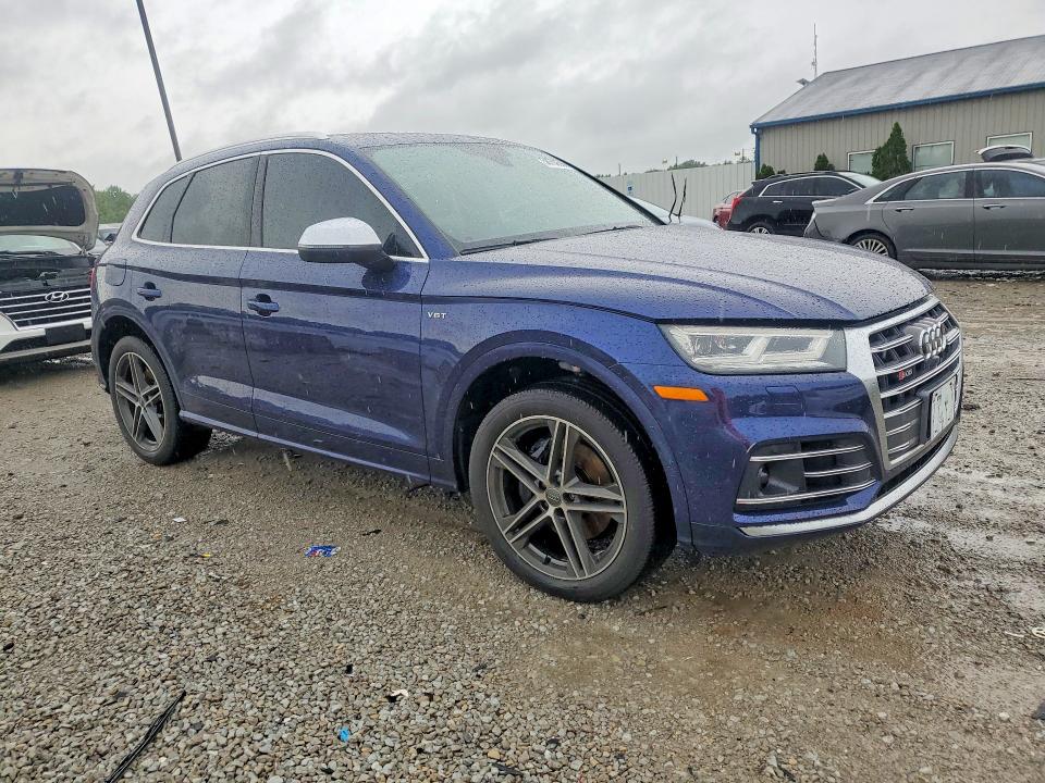 2018 Audi Sq5 VIN WA1C4AFY7J2074245 COPART salvage auction — WATER/FLOOD, KY - BILL OF SALE/PART ONLY/NO TITL, sold $175 on 2026-07-30 (photo 4)
