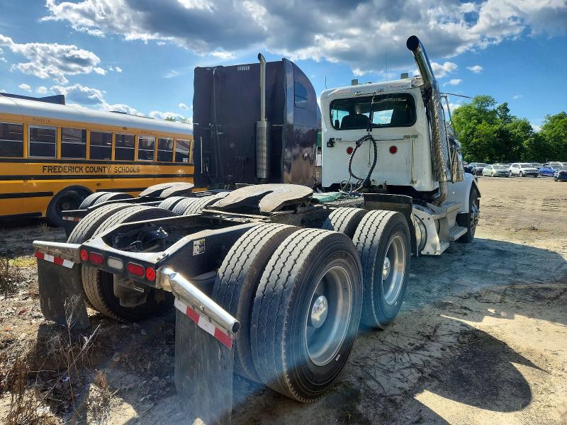 2019 Peterbilt 389 VIN 1XPXD49X1KD631392 COPART salvage auction — ROLLOVER, PA - CERTIFICATE OF SALVAGE, sold $16,500 on 2026-08-20 (photo 4)