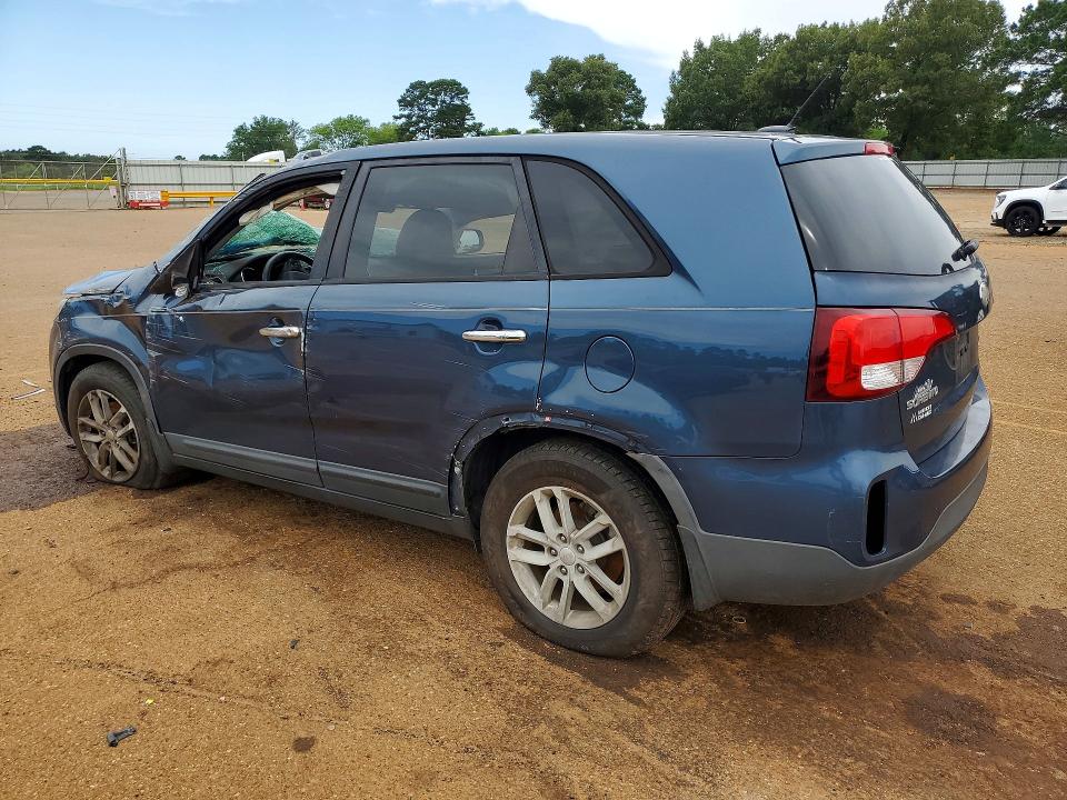 2015 Kia VIN 5XYKT3A65FG555775 COPART salvage auction — ROLLOVER, TX - CERTIFICATE OF TITLE, sold $700 on 2026-07-20 (photo 2)