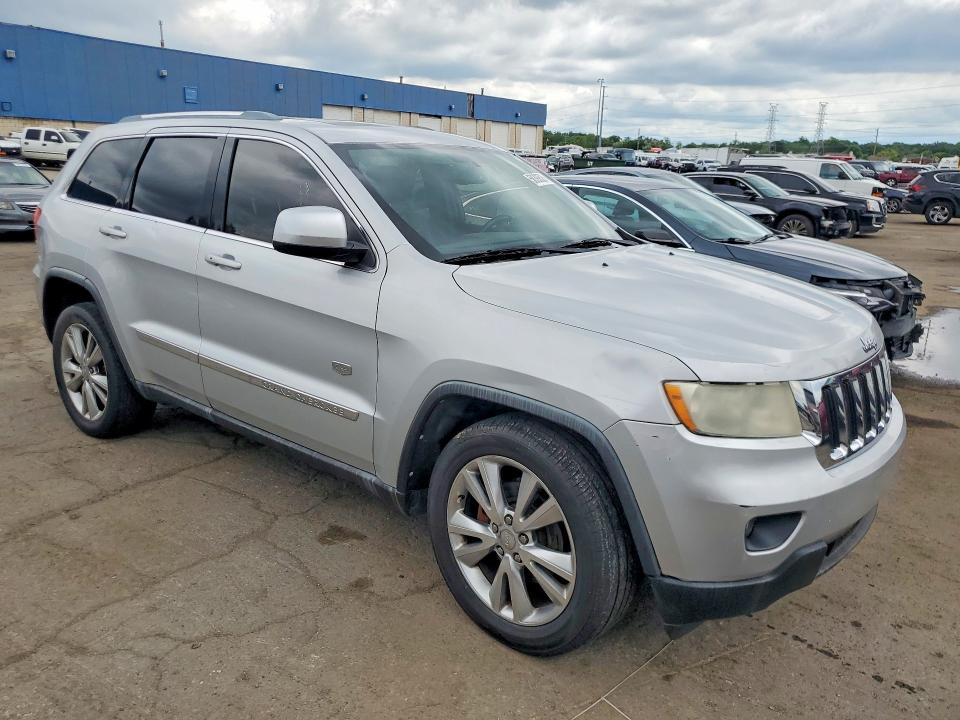 2011 Jeep Grand cherokee VIN 1J4RS4GG1BC676528 COPART salvage auction — FRONT END, Mi - Certificate Of Title, sold $725 on 2026-07-02 (photo 4)