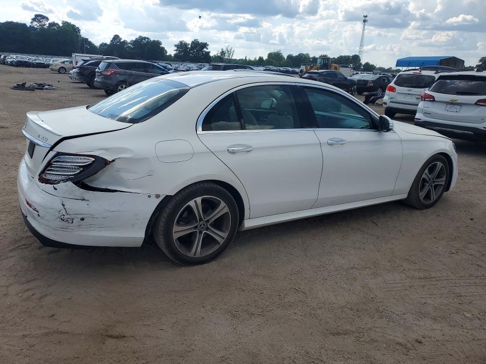 2018 Mercedes-benz E-class VIN WDDZF4JBXJA390989 COPART salvage auction — REAR END, Fl - Certificate Of Title, sold $8,000 on 2026-07-28 (photo 3)