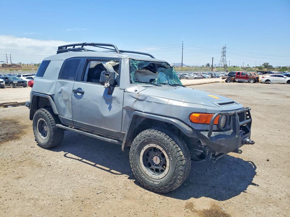 2013 Toyota Fj cruiser VIN JTEBU4BF1DK157225 COPART salvage auction — SIDE, AZ - CERT OF TITLE- NON REPAIR, sold $3,800 on 2026-07-31 (photo 4)