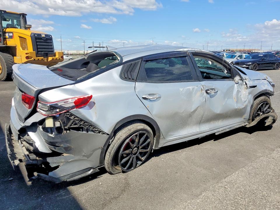 2020 Kia Optima VIN 5XXGT4L32LG408697 COPART salvage auction — ROLLOVER, Wa - Bill Of Sale-Parts Only, sold $1,100 on 2026-07-17 (photo 3)