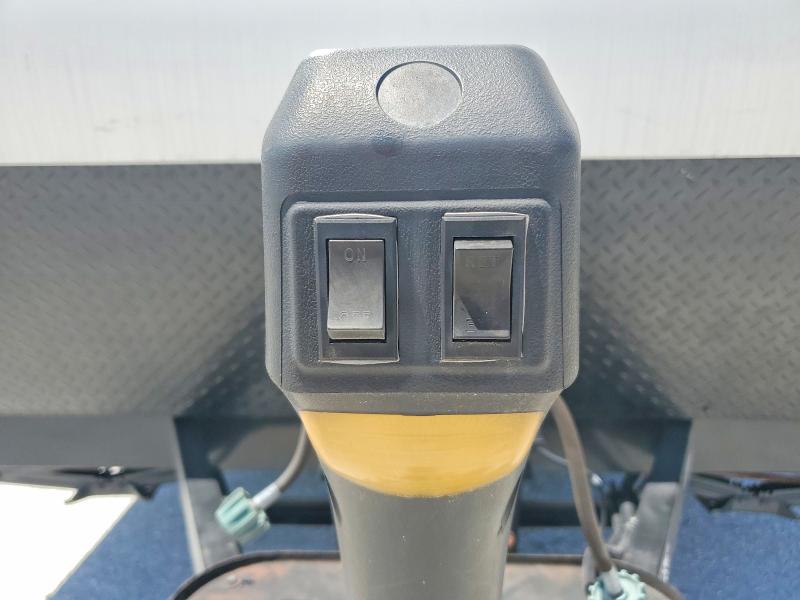 2020 Other rv VIN 5ZT2PUNB1L4004480 COPART salvage auction — MINOR DENT/SCRATCHES, FL - CERT OF TITLE-FLOOD & REBUILT, sold $275 on 2026-07-28 (photo 8)