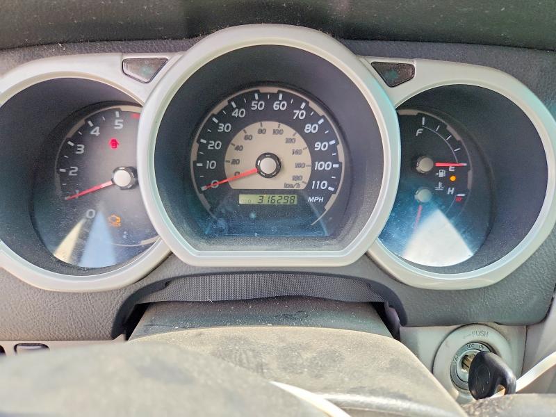 2003 Toyota 4runner VIN JTEZU14R938001160 COPART salvage auction — REAR END, CA - DIS/DLR/EXP ONLY CLEAN TITLE, sold $1,400 on 2026-07-14 (photo 9)