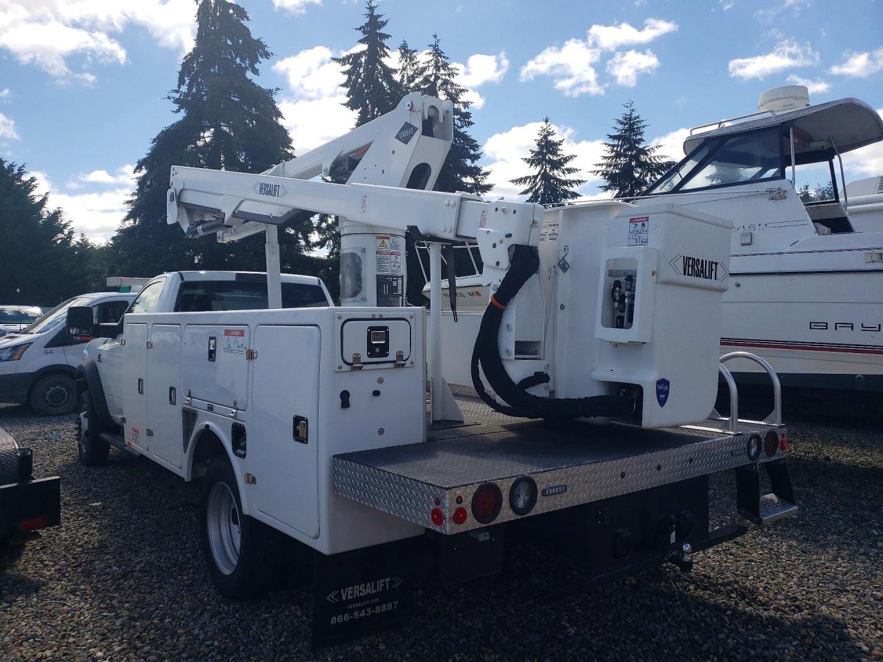 2024 RAM 5500 VIN 3C7WRNBL1RG320251 COPART salvage auction — Side, Bs - Salvage Title, sold $30,000 on 2026-07-08 (photo 2)