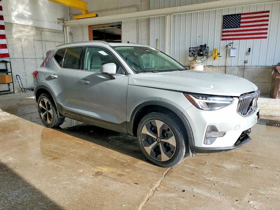 2025 Volvo XC40 VIN YV4L12UJ7S2465341 COPART salvage auction — Front End, CA - CERTIFICATE OF TITLE, sold $8,700 on 2026-07-07 (photo 4)