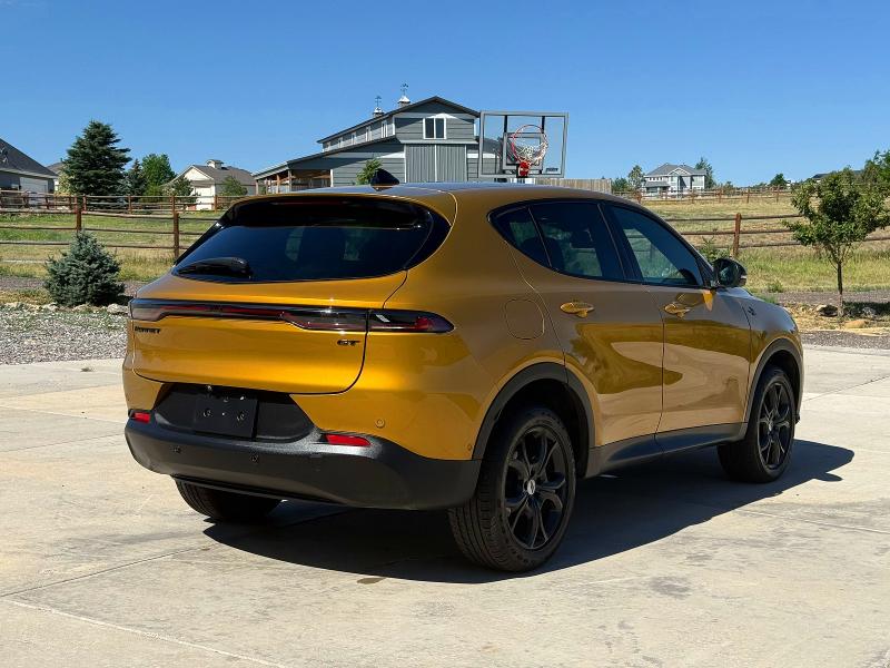2024 Dodge Hornet VIN ZACNDFANXR3A37143 COPART salvage auction — NORMAL WEAR, Co - Dis/Dlr/Exp Only Clean Title (P), sold $6,400 on 2026-07-27 (photo 4)