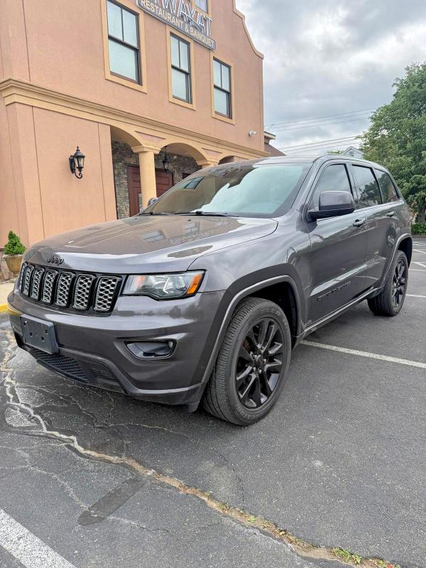 2018 Jeep Cherokee VIN 1C4RJFAG4JC147876 COPART salvage auction — MINOR DENT/SCRATCHES, Mt - Certificate Of Title (P), sold $8,300 on 2026-07-27 (photo 1)