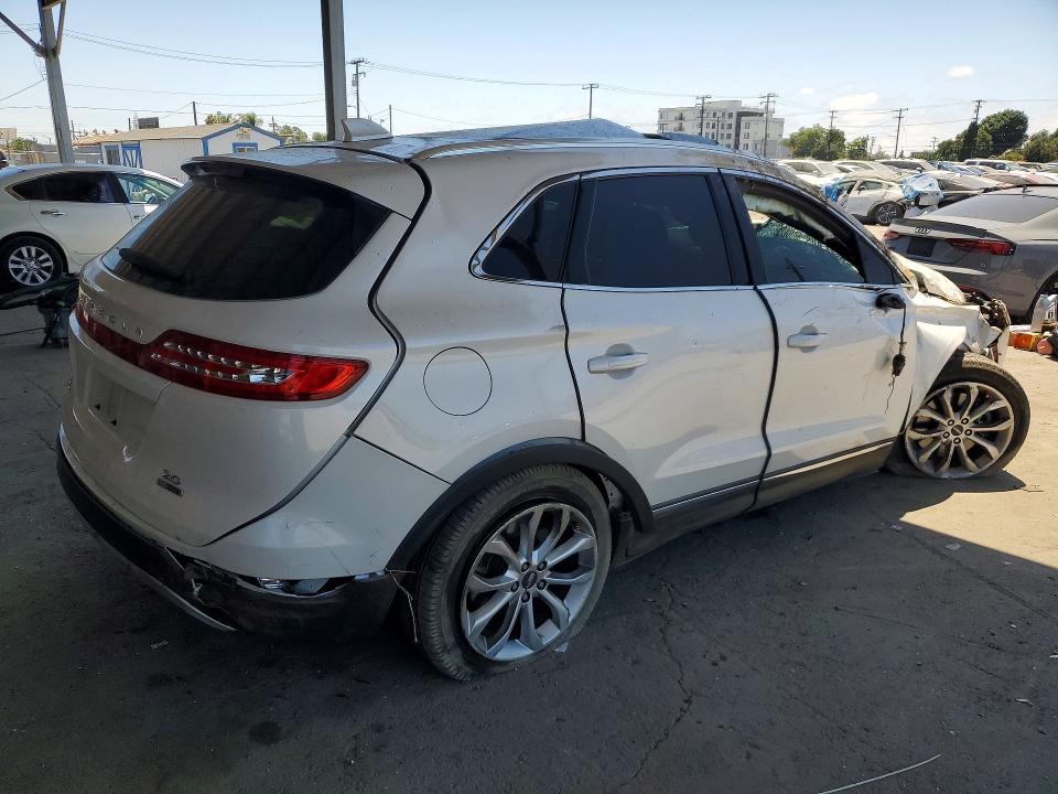 2015 Lincoln Mkz VIN 5LMCJ1A90FUJ15866 COPART salvage auction — ROLLOVER, Ca - Salvage Certificate, sold $425 on 2026-07-02 (photo 3)