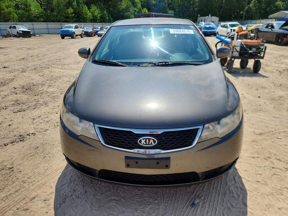 2011 Kia Forte VIN KNAFU4A20B5459411 COPART salvage auction — MINOR DENT/SCRATCHES, Fl - Cert Of Title Slvg Rebuildable, sold $15 on 2026-07-24 (photo 5)