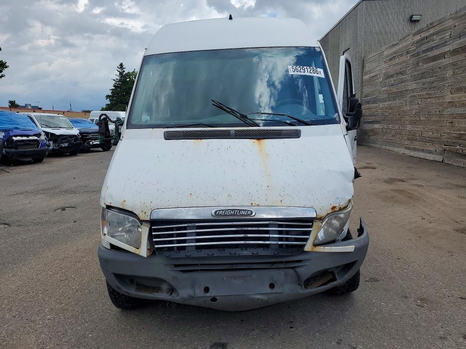 2005 Sprinter 2500 sprinter VIN WD2PD744955718227 COPART salvage auction — FRONT END, Mn - Cert Of Title-Prior Salvage, sold $200 on 2026-07-15 (photo 5)