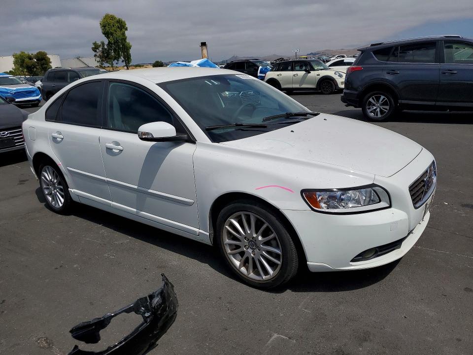 2010 Volvo S40 VIN YV1382MS0A2497015 COPART salvage auction — SIDE, CA - SALVAGE CERTIFICATE, sold $1,250 on 2026-07-27 (photo 4)