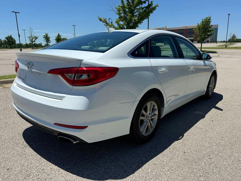 2016 Hyundai Sonata VIN 5NPE24AF7GH265764 COPART salvage auction — MINOR DENT/SCRATCHES, Ok - Certificate Of Title (P), sold $2,900 on 2026-07-02 (photo 4)