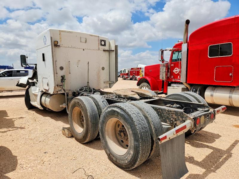 2011 Kenworth T660 VIN 1XKADU9X6BJ278645 COPART salvage auction — FRONT END, TX - SALVAGE VEHICLE TITLE, sold $1,450 on 2026-07-09 (photo 3)