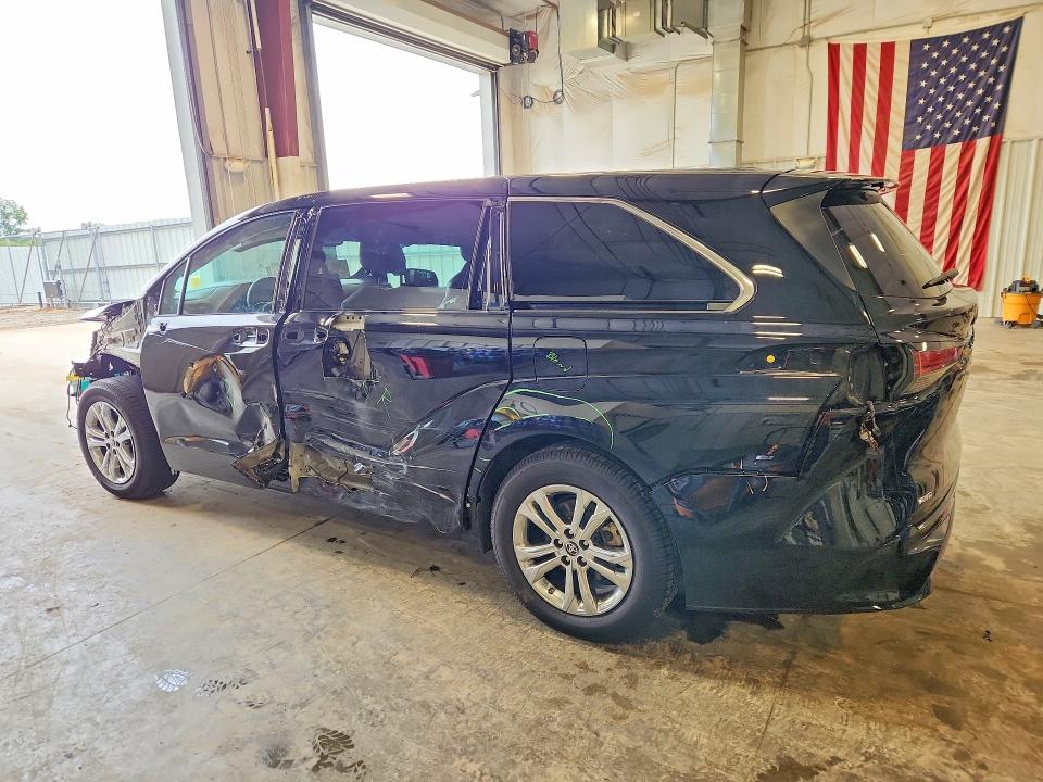 2022 Toyota Sienna VIN 5TDDSKFC0NS061359 COPART salvage auction — FRONT END, Wi - Cert Of Title-Claim Paid, sold $7,200 on 2026-07-28 (photo 2)