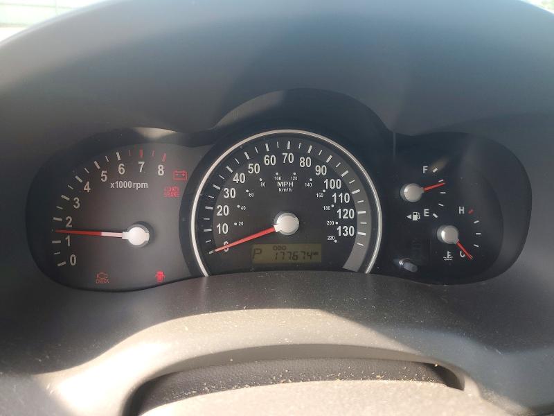 2006 Kia SEDONA VIN KNDMB233966032366 COPART salvage auction — MINOR DENT/SCRATCHES, Ar - Certificate Of Title, sold $500 on 2026-07-06 (photo 9)