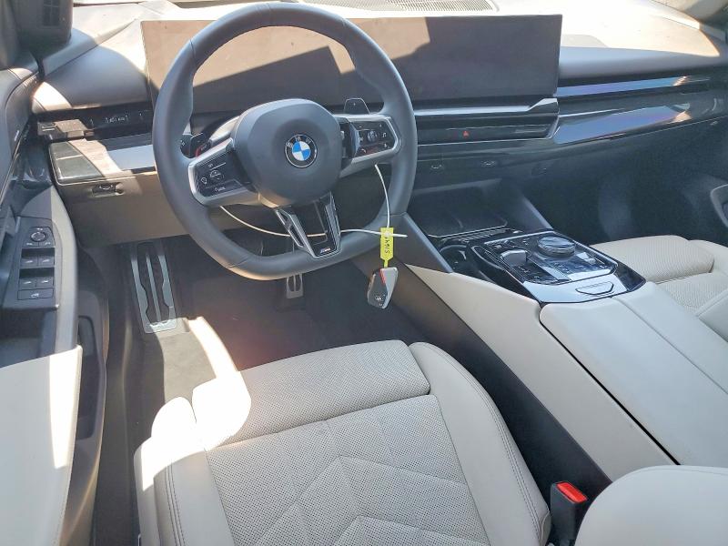 2024 BMW 5er VIN WBA43FJ09RCS16495 COPART salvage auction — REAR END, ID - SALVAGE CERTIFICATE OF TITLE, sold $31,500 on 2026-09-04 (photo 8)