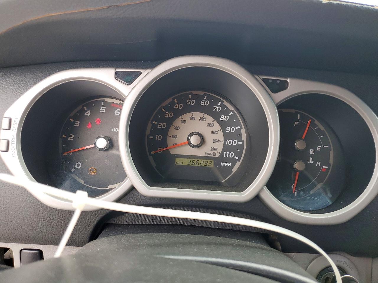 2004 Toyota 4Runner VIN JTEBU14R340055202 COPART salvage auction — Hail, AR - CERT OF TITLE-PARTS ONLY, sold $3,000 on 2026-07-01 (photo 9)