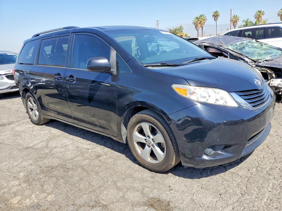 2016 Toyota Sienna VIN 5TDKK3DC2GS695369 COPART salvage auction — REAR END, Ca - Salvage Certificate, sold $2,750 on 2026-07-02 (photo 4)