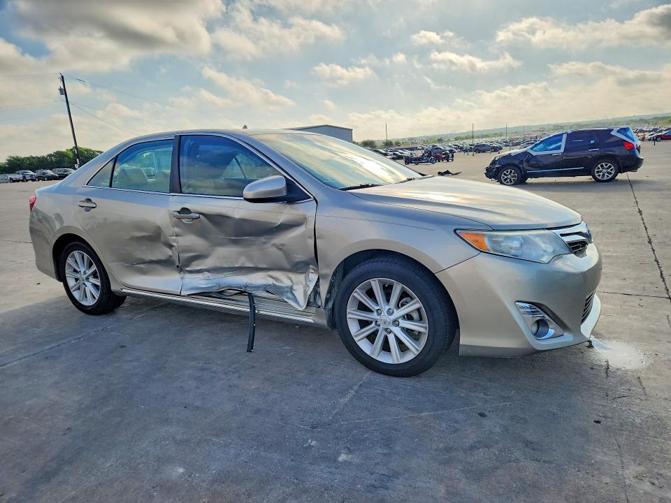 2013 Toyota Camry VIN 4T1BK1FK2DU528330 COPART salvage auction — SIDE, Tx - Salvage Vehicle Title, sold $3,500 on 2026-07-02 (photo 4)