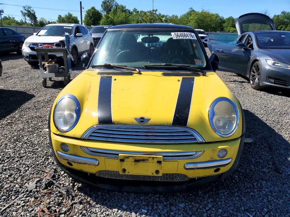 2004 Mini Cooper VIN WMWRC33424TJ59649 COPART salvage auction — MINOR DENT/SCRATCHES, NJ - CERTIFICATE OF TITLE, sold $400 on 2026-07-10 (photo 5)