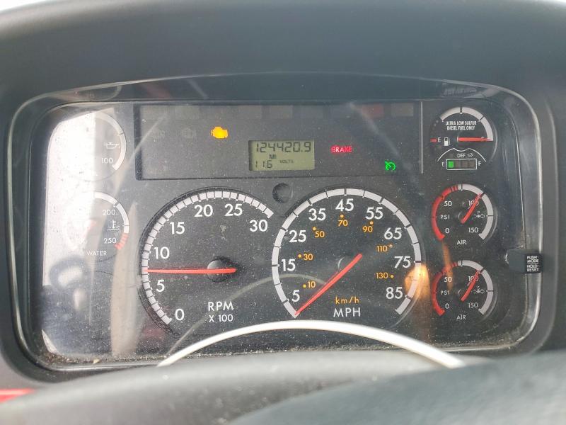 2015 Freightliner All other VIN 3ALACWDT6FDGB2113 COPART salvage auction — ROOF, MA - CERT OF TITLE-RECONSTRCTD COLL, sold $5,600 on 2026-08-26 (photo 9)