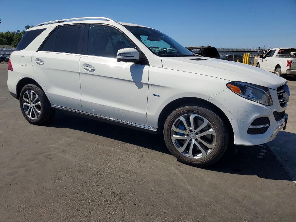 2017 Mercedes-benz Gle VIN 4JGDA6DB8HA814055 COPART salvage auction — MINOR DENT/SCRATCHES, Ca - Dis/Dlr/Exp Only Clean Title, sold $10,500 on 2026-08-27 (photo 4)