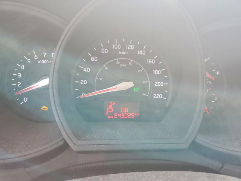 2015 Kia Rio VIN KNADM4A32F6517647 COPART salvage auction — MINOR DENT/SCRATCHES, ON - PERMIT NO BRAND - UNFIT, sold $650 on 2026-07-21 (photo 9)