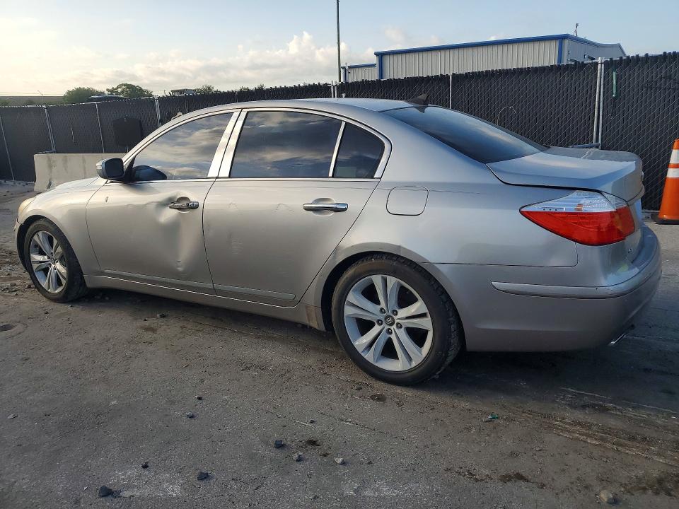 2009 Hyundai Genesis VIN KMHGC46F79U055006 COPART salvage auction — REAR END, FL - CERT OF TITLE SLVG REBUILDABLE, sold $15 on 2026-07-21 (photo 2)