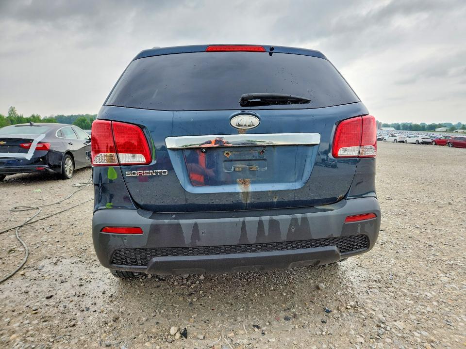 2011 Kia Sorento VIN 5XYKT4A17BG154832 COPART salvage auction — MINOR DENT/SCRATCHES, Mi - Certificate Of Title, sold $175 on 2026-07-23 (photo 6)