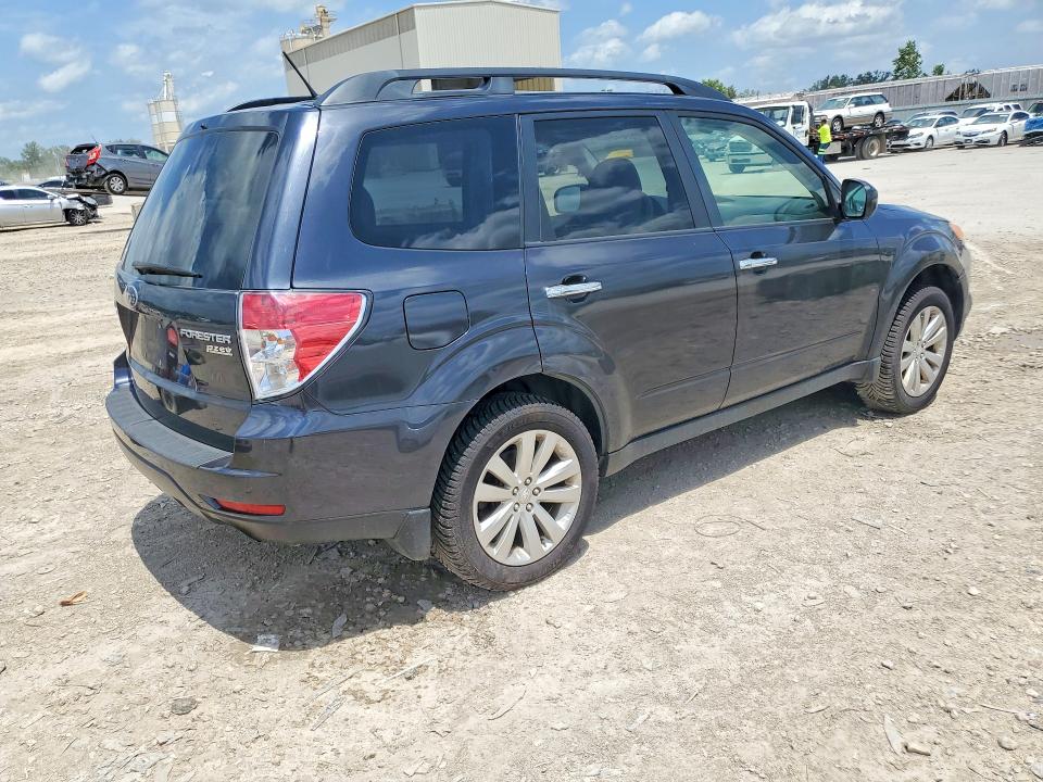 2013 Subaru Forester VIN JF2SHADC7DG400258 COPART salvage auction — FRONT END, Mt - Dealer Only Clean Title, sold $825 on 2026-07-14 (photo 3)