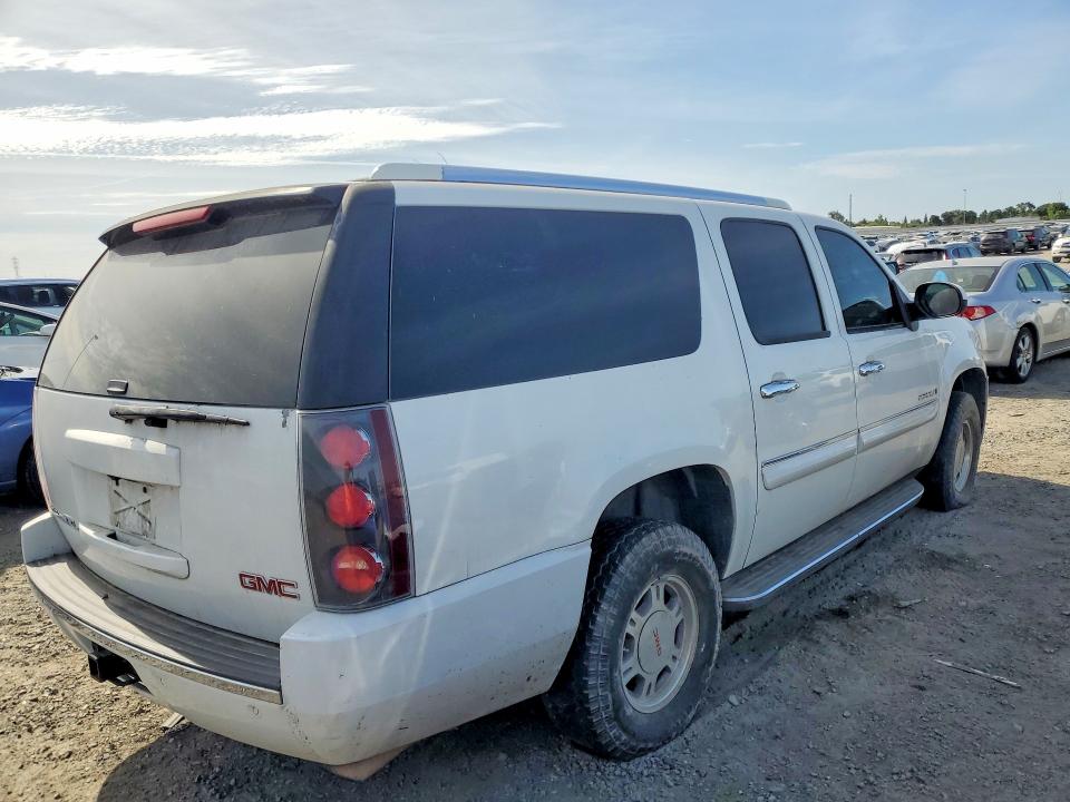 2007 Gmc Yukon xl VIN 1GKFK66837J225896 COPART salvage auction — VANDALISM, Ca - Salvage Certificate, sold $800 on 2026-07-09 (photo 3)